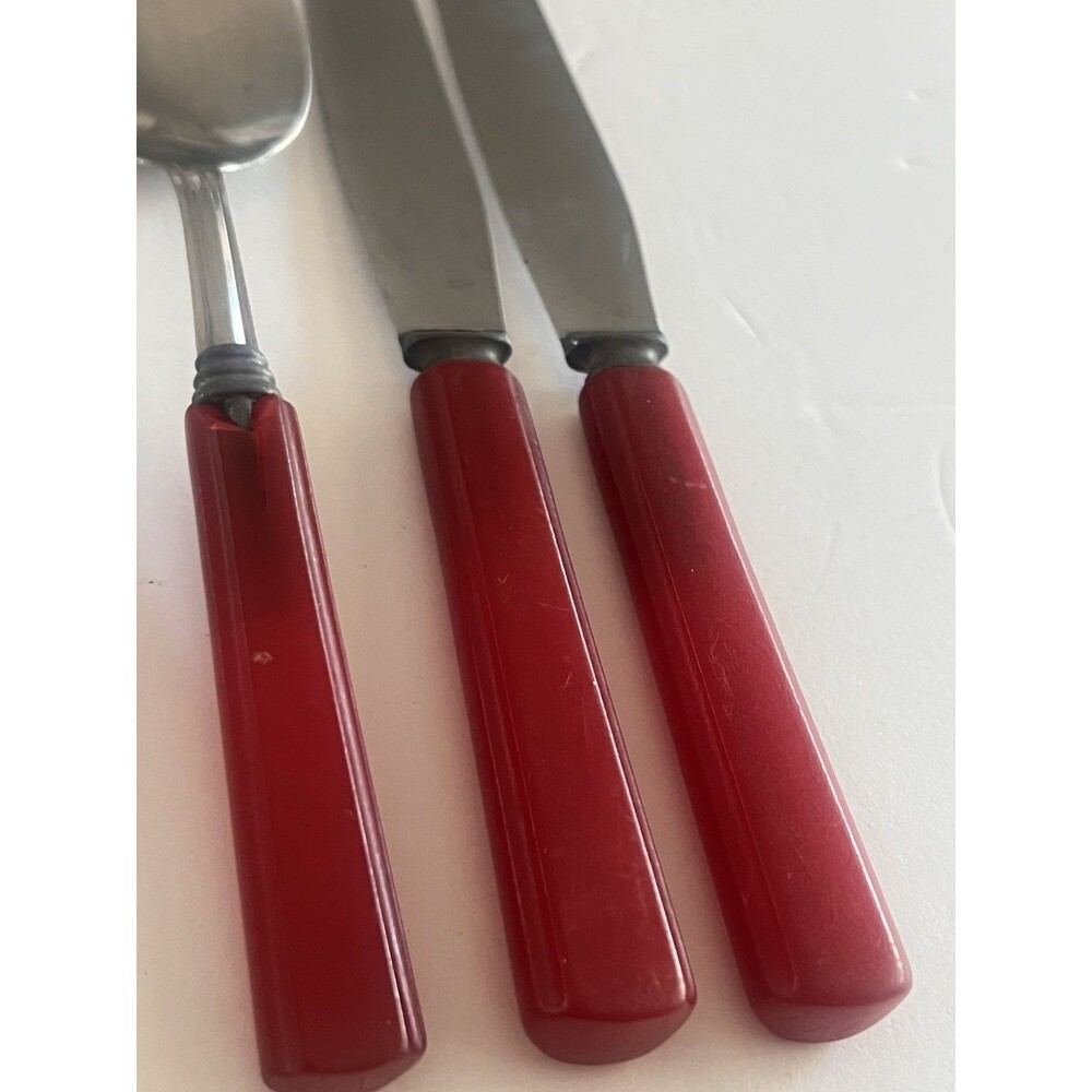Vintage Red Catalin Bakelite Handled Flatware replacement Set 2 Knives 1 Spoon - Picture 2 of 9
